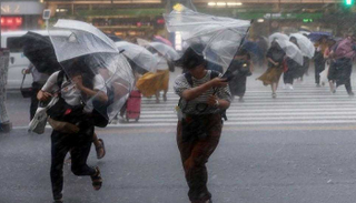 إعصار قوي جديد يهدد جزر جنوب اليابان - أرشيفية