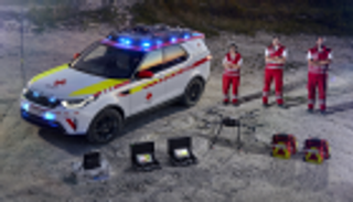 "لاند روفر ديسكفري" ضمن أسطول الاستجابة في الصليب الأحمر