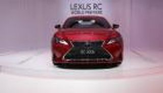 بالصور.. الظهور الأول للنسخة الجديدة من لكزس RC في "باريس الدولي"