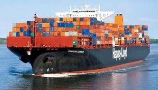 إحدى شاحنات شركة الحاويات الألمانية -أرشيف