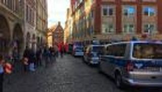 الشرطة الألمانية: إصابة عدة أشخاص بعد اقتحام سيارة مقهى في برلين