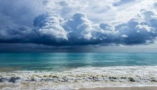 "أرصاد الإمارات" تتوقع حالة مدارية في بحر العرب - أرشيفية