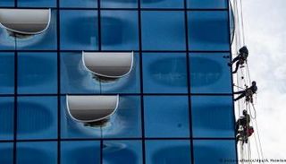  تنظيف مبنى فيلهارموني هامبورج