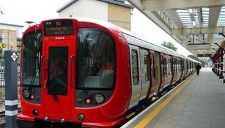 إحدى محطات مترو الأنفاق في لندن - أرشيفية