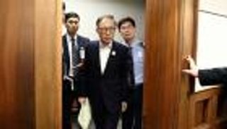 السجن 15 عاما لرئيس كوريا الجنوبية الأسبق لي ميونج باك بتهم فساد