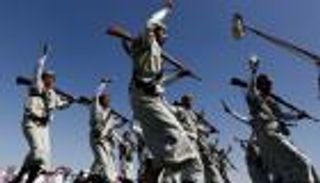 وزير يمني: استهداف الحوثيين مخيمات النازحين جريمة إنسانية