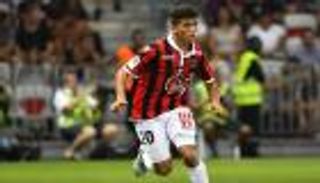 صدفة غريبة وراء انتقال نجم الجزائر لنيس الفرنسي 