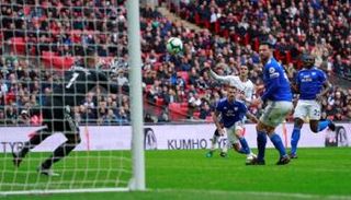 توتنهام وكارديف سيتي