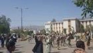  مليشيا الحوثي تغلق شوارع صنعاء وتعتقل عددا من النساء والطلاب 