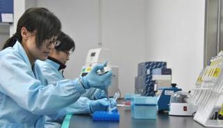 علماء صينيون - صورة أرشيفية