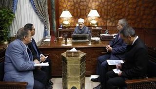 الإمام الأكبر الدكتور أحمد الطيب قدم تعازيه في ضحايا زلزال إندونيسيا 