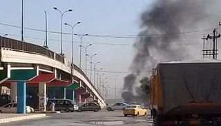 الدخان يتصاعد جراء انفجار الفلوجة