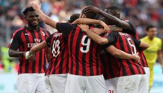 من مباراة ميلان وكييفو فيرونا