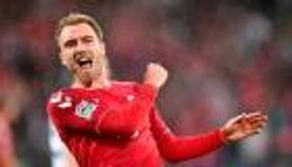 مدرب الدنمارك متخوف من إصابة إريكسن