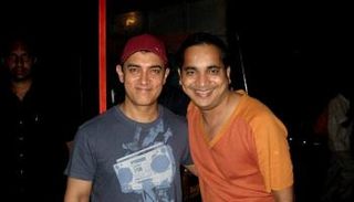 النجمان الهنديان ساناند فيرما وعامر خان