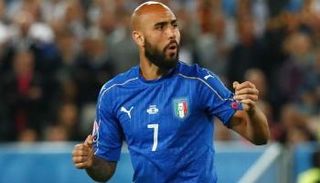 زازا بقميص الآزوري