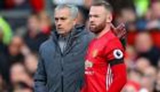 روني يدافع عن مورينيو