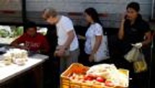 التضخم في فنزويلا قرب نصف مليون في المائة