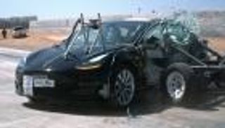 رسميا.. تسلا موديل 3 الأكثر أمانا في العالم