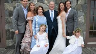 حضر الحفل 20 شخصا فقط من العائلة