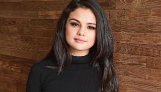 سلينا جوميز