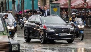 سيارة الرئيس الفرنسي إيمانويل ماكرون 