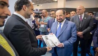 الشيخ سلطان القاسمي يشهد تدشين كتاب