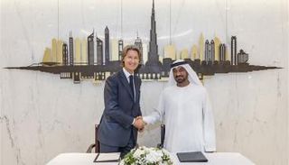 الشيخ أحمد بن سعيد آل مكتوم وجان شارل ديكو