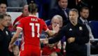 جيجز يثير الشكوك حول لحاق بيل بمواجهة أيرلندا