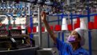 الصين تبحث عن "حل بناء" للخلافات التجارية مع أمريكا