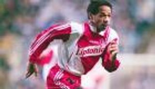 فيديوجراف.. هل يكرر هنري المدرب نجاحاته مع موناكو كلاعب؟