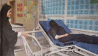 شابة إماراتية تسعى لتخفيف معاناة المرضى بابتكار سرير قابل للطي