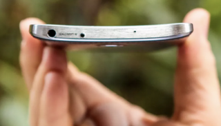 سامسونج تستعد لإطلاق هاتف قابل للطي هذا العام