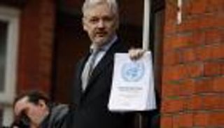 "ويكيليكس": الإكوادور ستسمح لأسانج بالتواصل جزئيا مع العالم الخارجي