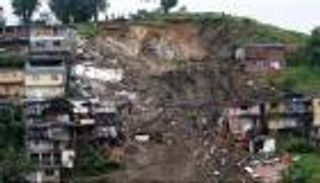 43 قتيلا في انهيار أرضي بأوغندا