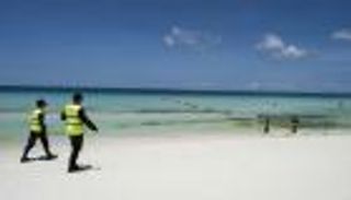 افتتاح تجريبي لجزيرة بوراكاي الفلبينية بعد عملية تنظيف كبيرة