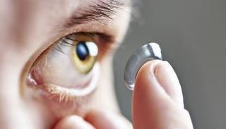 ابتكار عدسات لاصقة لعلاج الجلوكوما