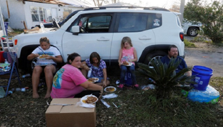 الإعصار مايكل في أمريكا شرد الكثيرين