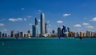 درجة الحرارة في أبوظبي 35 درجة مئوية