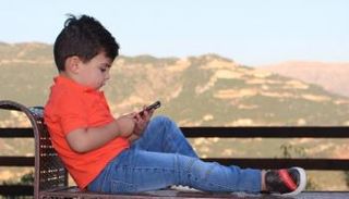 جايدن جوشوا أصغر مدون موضة عربي