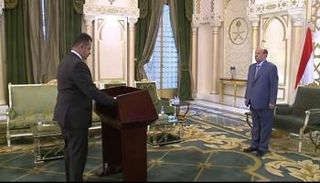 رئيس الحكومة اليمنية يؤدي اليمين الدستورية أمام 
