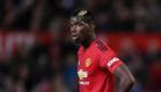 ميسي وبيكيه يتزعمان فكرة انضمام بوجبا إلى برشلونة