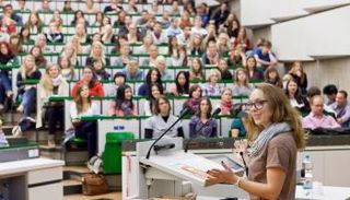 الحياة الجامعية تحددها الجينات - صورة أرشيفية