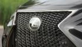 بالصور.. أول سيارة "ميني فان" من لكزس