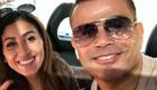 بالصور.. عمرو دياب ودينا الشربيني في قصة غرام "الهضبة" و"السنيورة"