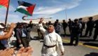 نتنياهو يتراجع مجددا بشأن "الخان الأحمر" والكابينت يبحث مصير الهدم