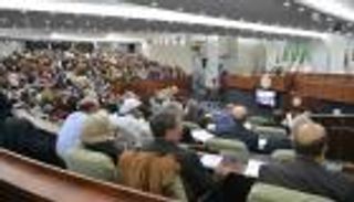 برلمان الجزائر يرفع التجميد عن نشاطاته وسط ترقب لجلسة انتخاب رئيس جديد