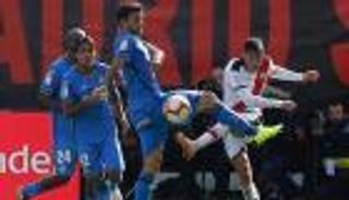 خيتافي يفوز بصعوبة على فايكانو