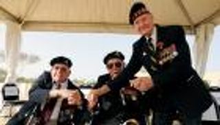 3 من قدامى المحاربين البريطانيين يستعيدون ذكريات معركة العلمين في مصر