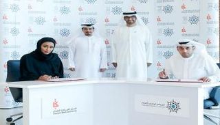 مذكرة تفاهم بين الوطني للإعلام والشارقة للكتاب